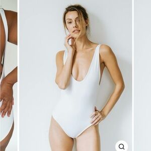 Londre Minimalist swimsuit